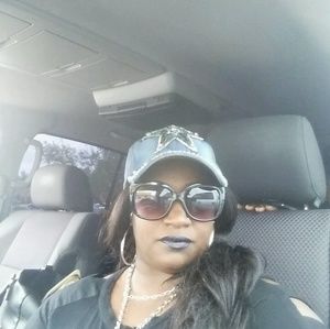 Meet your Posher, Keisha